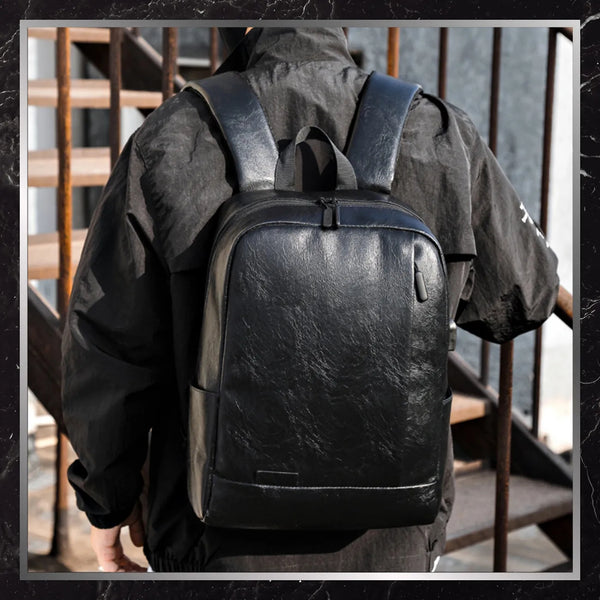 Kelioninė miesto kuprinė BAD&BAGS, juoda, odinė