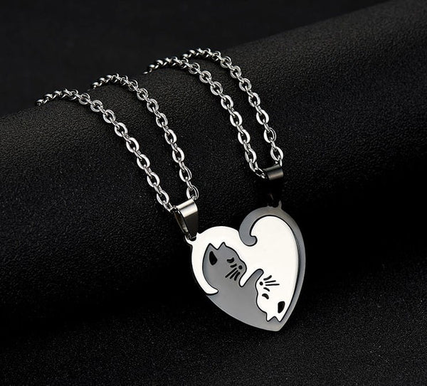 Vėriniai „BEST FRIENDS“ – dvi širdys ir katės, chirurginis plienas (2 vnt.)