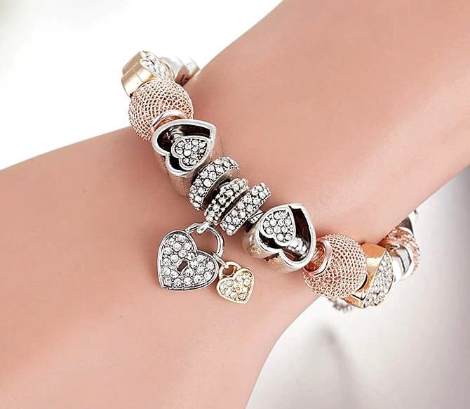 Apyrankė moterims J11