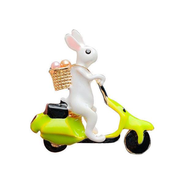 Dekoratyvinė sagė „Zuikutis su kiaušiniais ant paspirtuko“ (BZ193)