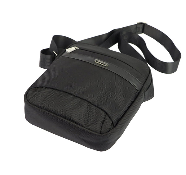 Juoda rankinė Coveri World CW6255 czarny