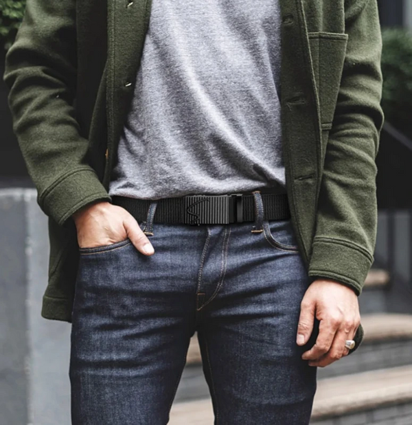 Juodas vyriškas elastinis diržas su automatine kelnių sagtimi D145