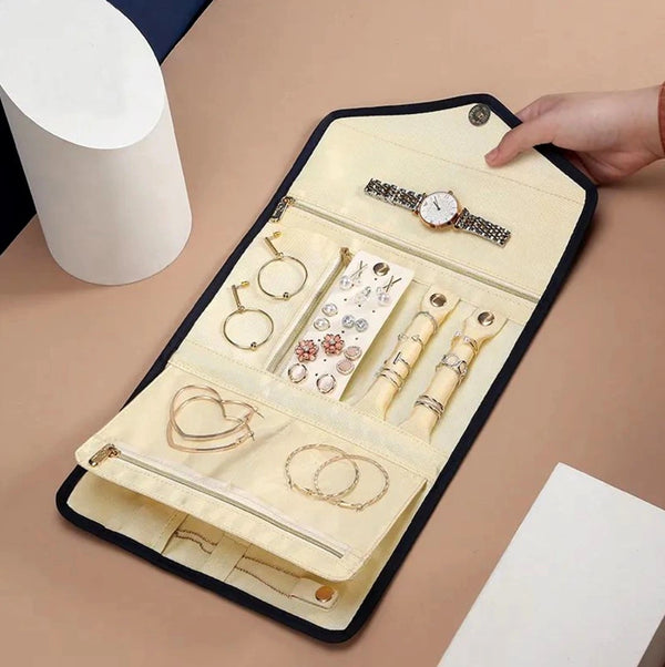 Kosmetinė papuošalams FD128 juoda