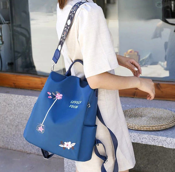 Kuprinė moterims C118 mėlyna