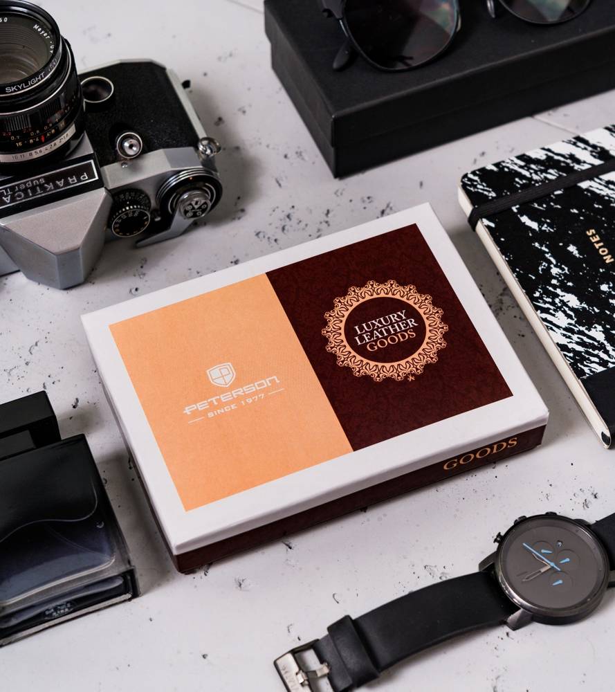 Natūralios odos piniginė vyrams Peterson PT44 S772