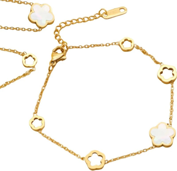 Paauksuota chirurginio plieno apyrankė su balta gėle