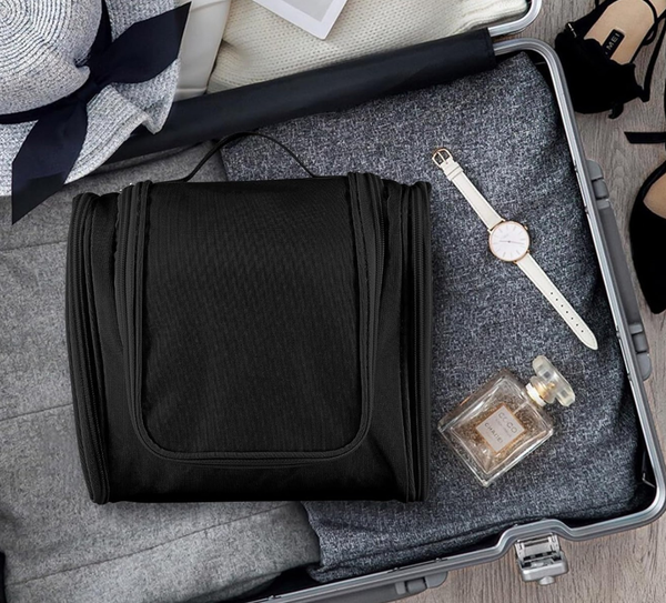 Pakabinama kosmetinė C6, juoda