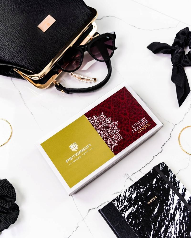 Piniginė moterims Peterson P205 D700