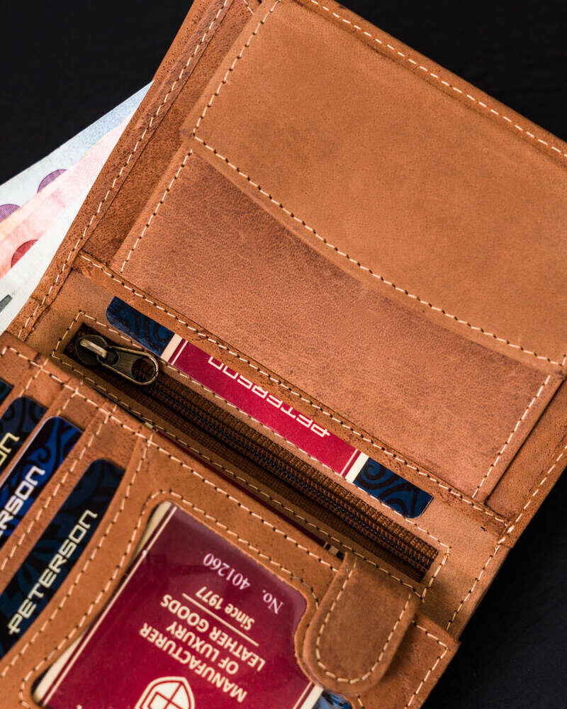 Piniginė vyrams Peterson HU2 šviesiai ruda S541