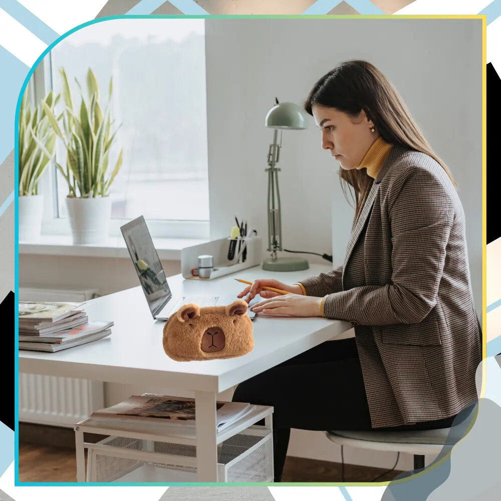 Plušinis penalas vaikams, kapibara