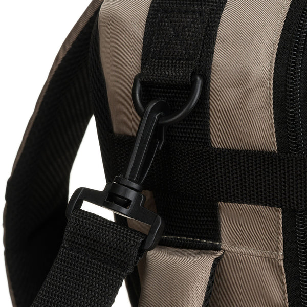 Pilka tekstilinė dviejų skyrių kelioninė kuprinė „Peterson“ su kvėpuojančiomis petnešomis K55