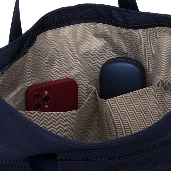 Moteriška tamsiai mėlyna vieno skyriaus poliesterio shopper rankinė „Peterson“ su reguliuojamu, nuimamu dirželiu P40