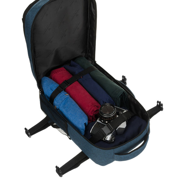 Tamsiai mėlyna poliesterinė kelioninė kuprinė „Peterson“ su prisegamu dirželiu K54