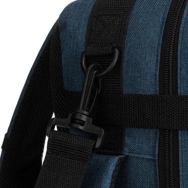 Tamsiai mėlyna poliesterinė kelioninė kuprinė „Peterson“ su prisegamu dirželiu K54