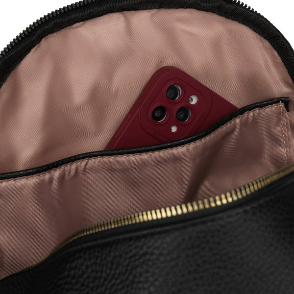 Peterson moteriška maža miesto kuprinė–rankinė 2in1 per petį, juoda, iš ekologiškos odos D92