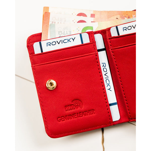 Maža moteriška natūralios odos piniginė su RFID apsauga, raudona – Rovicky ST79