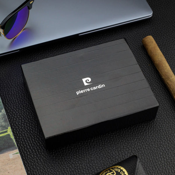 Vyriška piniginė Pierre Cardin, su RFID apsauga, juoda A323306