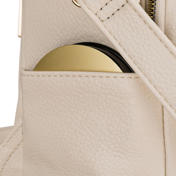 Peterson moteriška 2in1 miesto kuprinė–rankinė iš ekologiškos odos, smėlio spalvos, su užtrauktuku D93