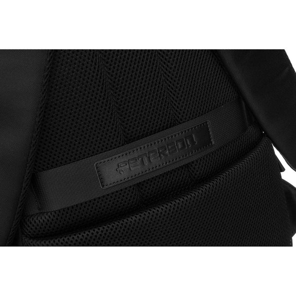 Juoda tekstilinė kelioninė kuprinė „Peterson“ su reguliuojamomis petnešomis K50