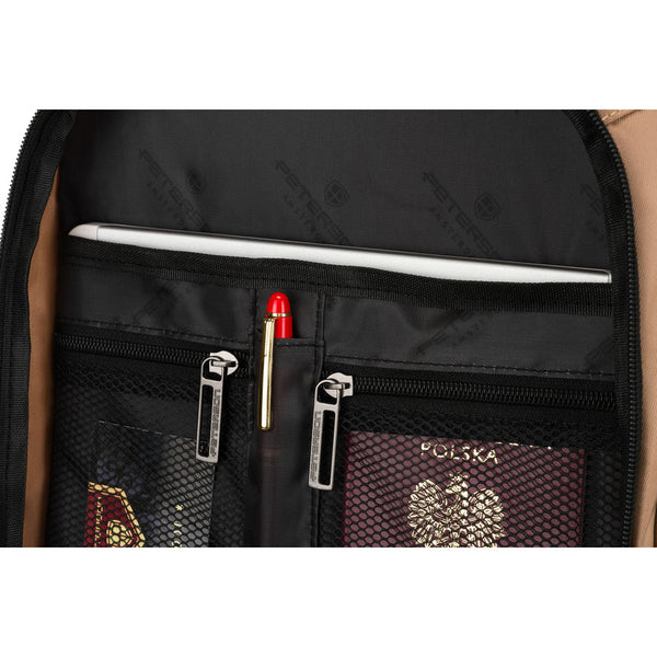 Smėlio spalvos poliesterinė kelioninė kuprinė „Peterson“ su kvėpuojančiomis petnešomis K56