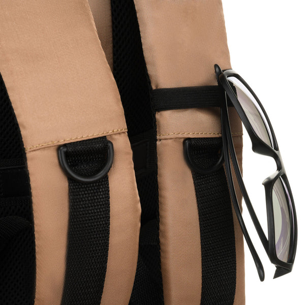 Smėlio spalvos poliesterinė kelioninė kuprinė „Peterson“ su kvėpuojančiomis petnešomis K56