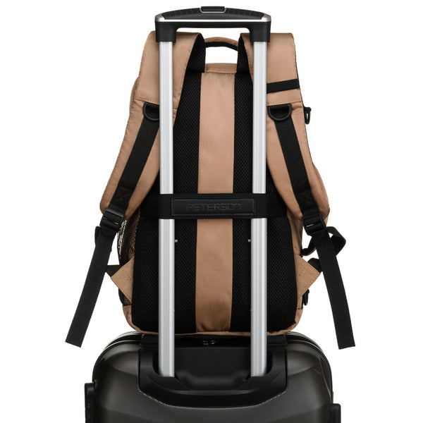 Smėlio spalvos poliesterinė kelioninė kuprinė „Peterson“ su kvėpuojančiomis petnešomis K56