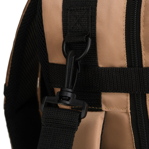 Smėlio spalvos poliesterinė kelioninė kuprinė „Peterson“ su kvėpuojančiomis petnešomis K56