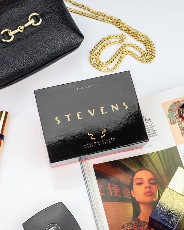 Moteriška odinė piniginė Stevens P40, juoda