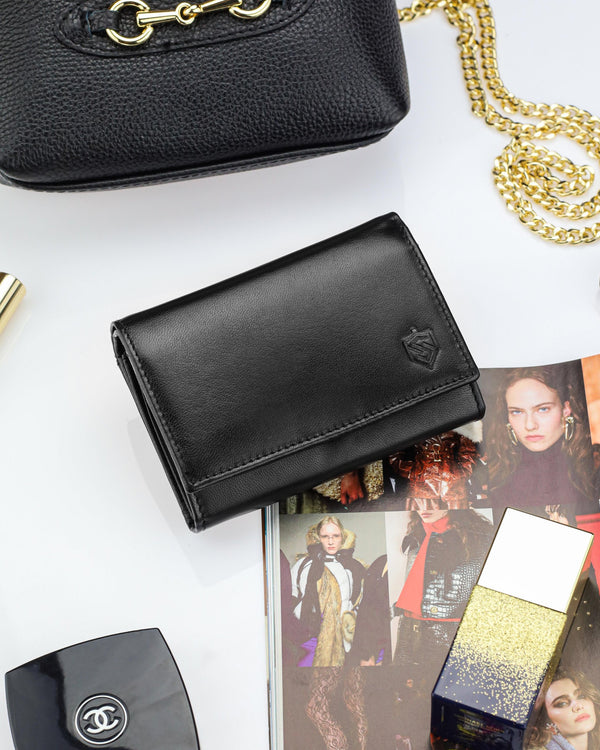 Moteriška odinė piniginė Stevens P40, juoda