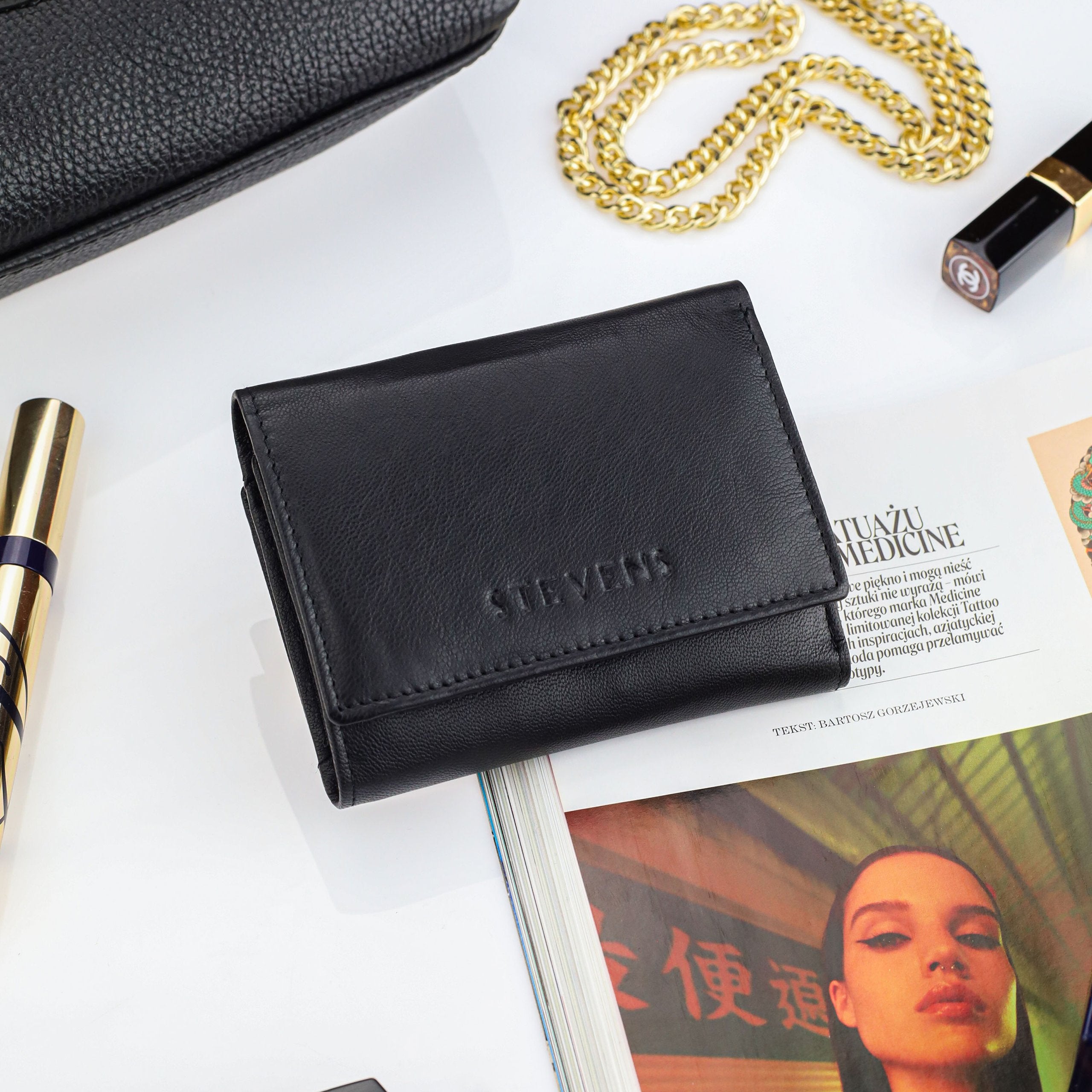 Moteriška odinė piniginė STEVENS, juoda, su RFID apsauga Z01-D02