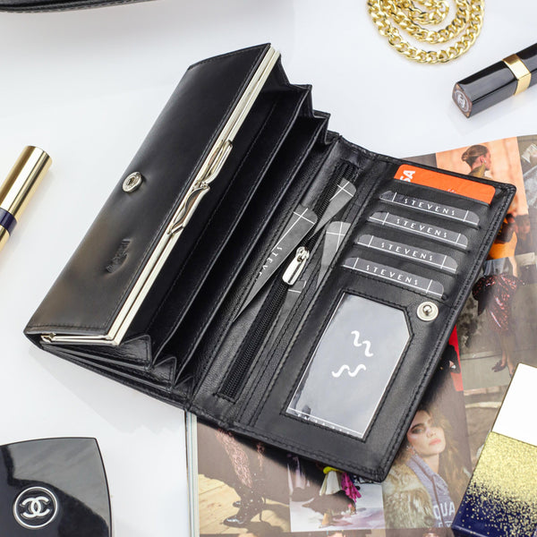 Moteriška piniginė STEVENS, juoda D1683