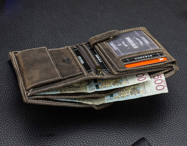 Vyriška odinė piniginė STEVENS su RFID apsauga rudos spalvos S194