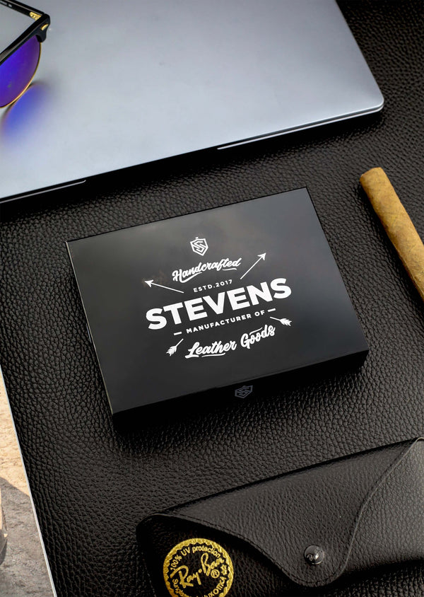 Vyriška odinė piniginė STEVENS su RFID apsauga, rudos spalvos S193