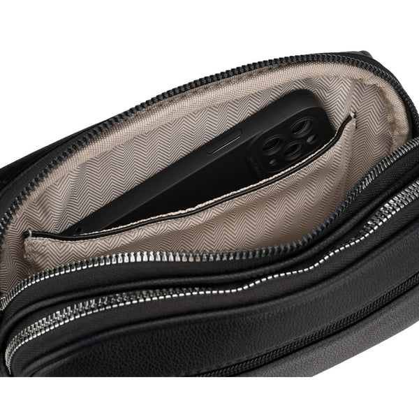 Moteriška PU rankinė R-074-02, juoda RM30