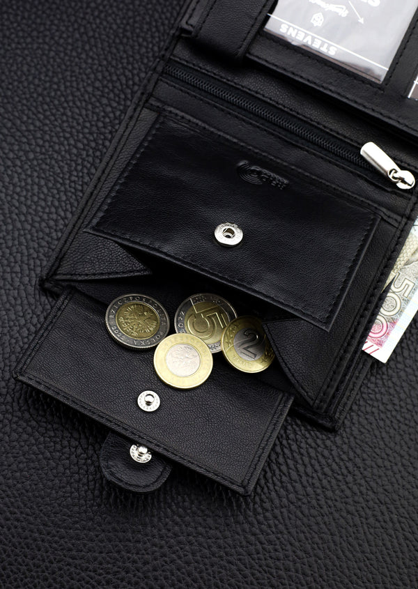 Dovanų komplektas vyrui – STEVENS odinė piniginė su RFID apsauga, išgyvenimo kortelė ir dovanų maišelis 326A