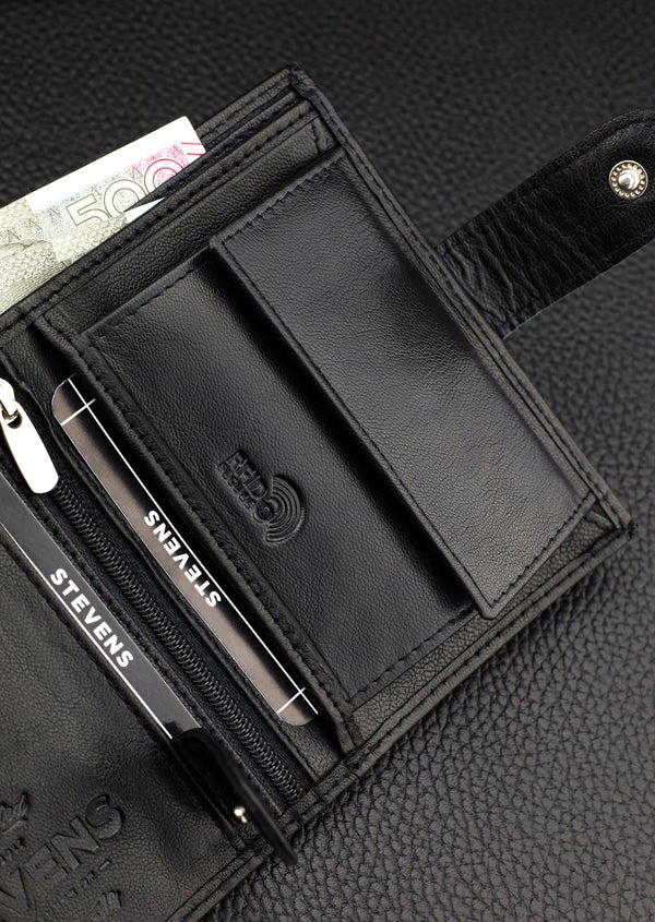 Dovanų komplektas vyrui – STEVENS odinė piniginė su RFID apsauga, išgyvenimo kortelė ir dovanų maišelis 326A