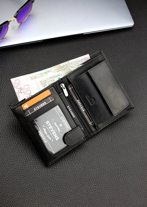 Dovanų komplektas vyrui – STEVENS odinė piniginė su RFID apsauga, išgyvenimo kortelė ir dovanų maišelis 326
