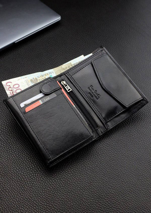 Dovanų rinkinys vyrams: odinė piniginė Pierre Cardin RFID ir diržas Stevens 623206