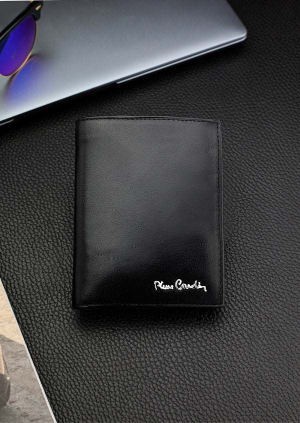 Dovanų rinkinys vyrams: odinė piniginė Pierre Cardin RFID ir diržas Stevens 623206