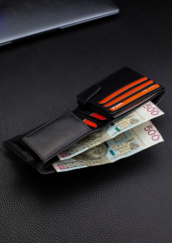 Dovanų rinkinys vyrams: odinė piniginė Pierre Cardin RFID ir diržas Stevens 323206