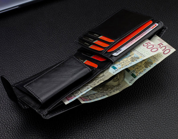 Dovanų rinkinys vyrams: odinė piniginė Pierre Cardin RFID ir diržas Stevens 5288206