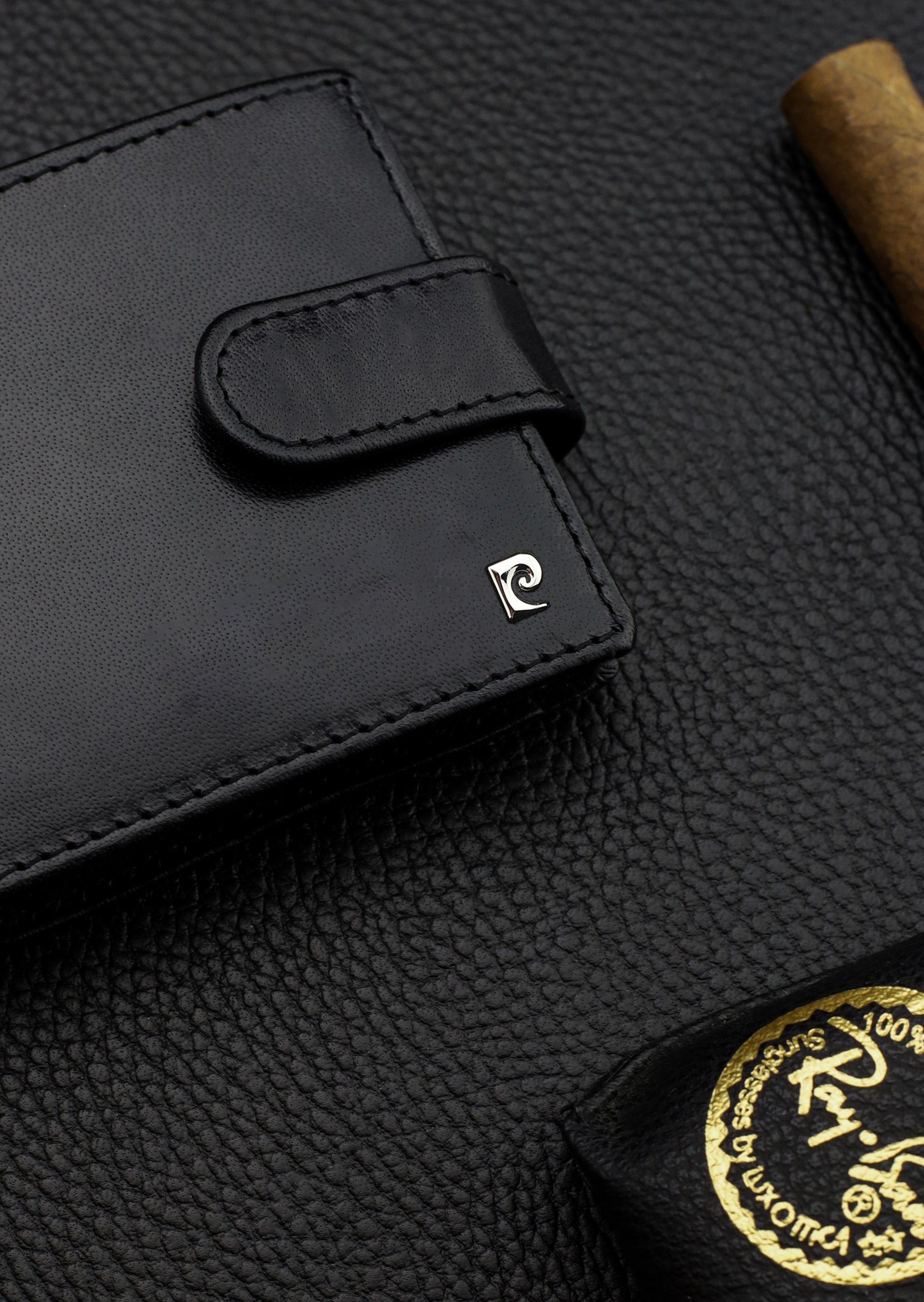 Dovanų rinkinys vyrams: odinė piniginė Pierre Cardin RFID ir diržas Stevens A323306