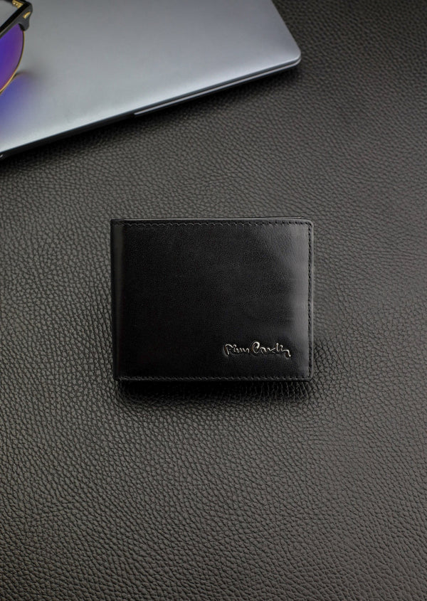 Dovanų rinkinys vyrams: odinė piniginė Pierre Cardin RFID ir diržas Stevens 323206 N522