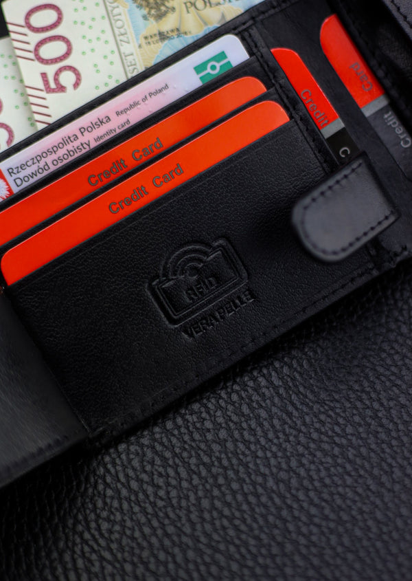 Dovanų rinkinys vyrams: odinė piniginė Pierre Cardin RFID ir diržas Stevens 323206 N522