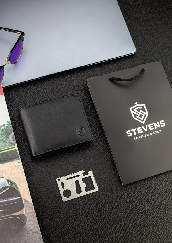 Dovanų komplektas vyrui – STEVENS odinė piniginė su RFID apsauga, išgyvenimo kortelė ir dovanų maišelis 325