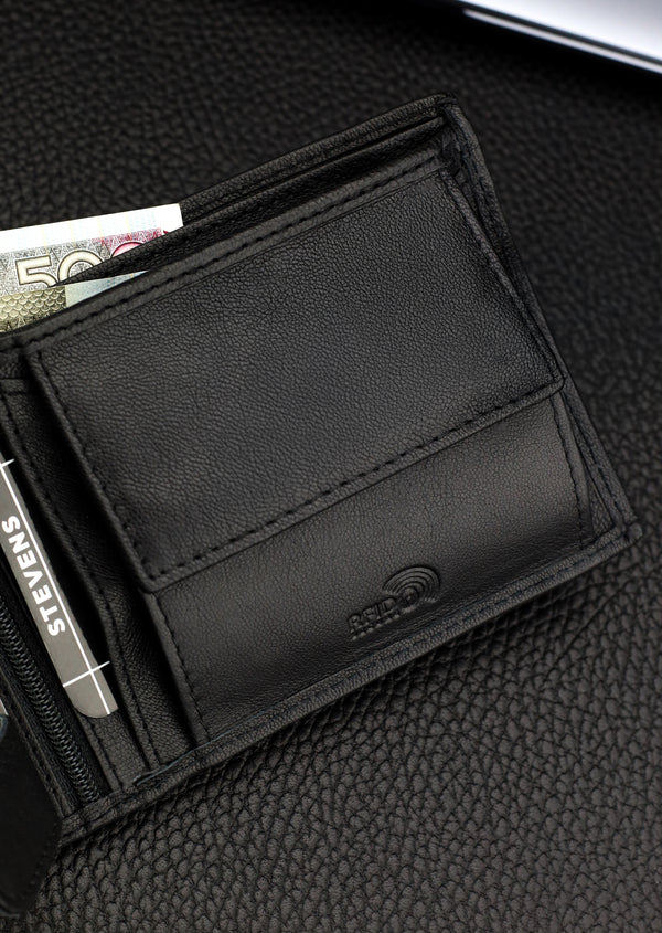 Dovanų komplektas vyrui – STEVENS odinė piniginė su RFID apsauga, išgyvenimo kortelė ir dovanų maišelis 325
