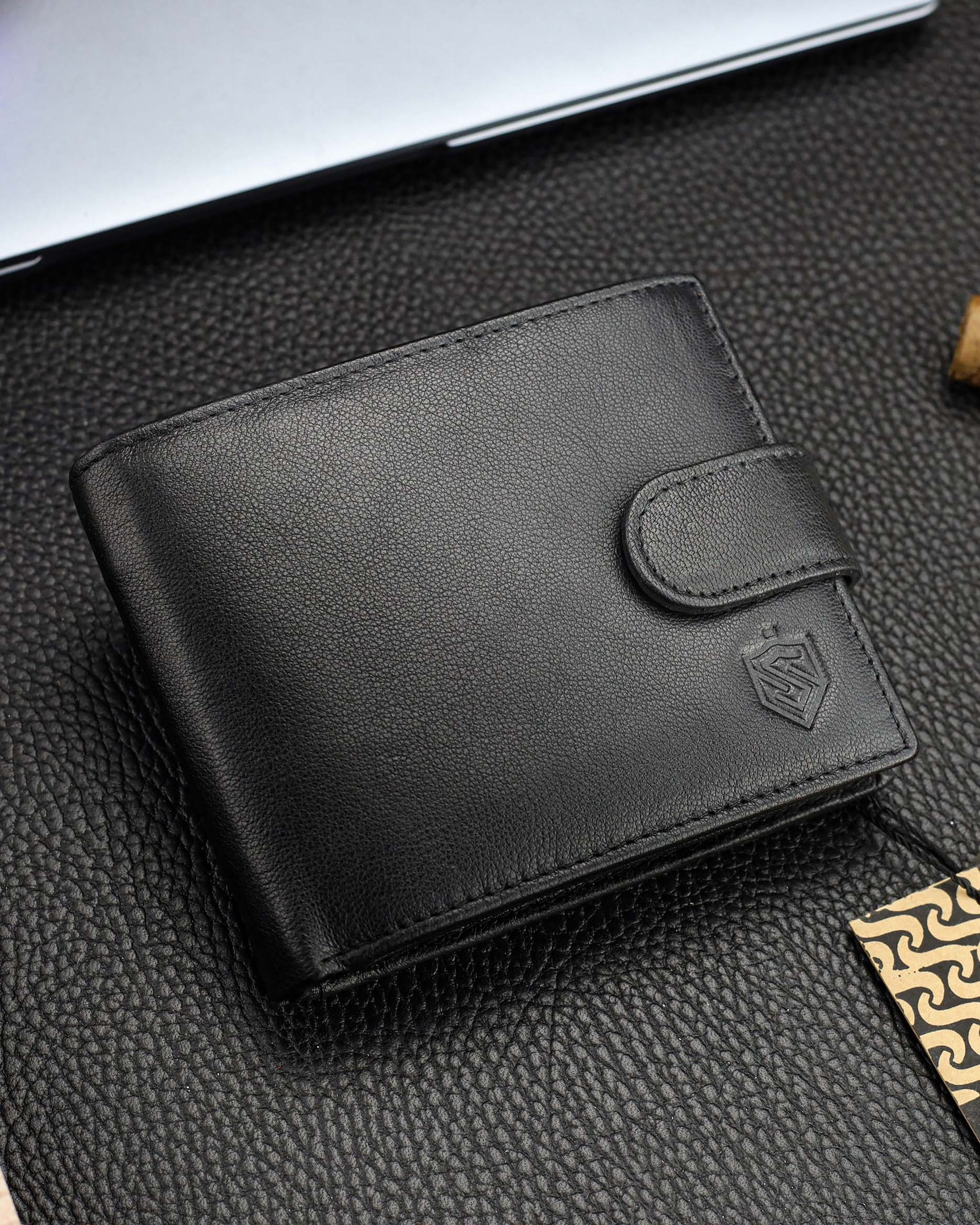 „STEVENS“ dovanų rinkinio piniginė ir diržas medinėje dovanų dėžutėje! D1