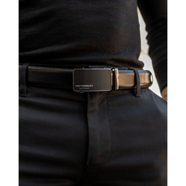 Peterson dovanų rinkinys: juoda odinė vyriška piniginė su spaude ir natūralios odos diržas su automatine sagtimi PT12