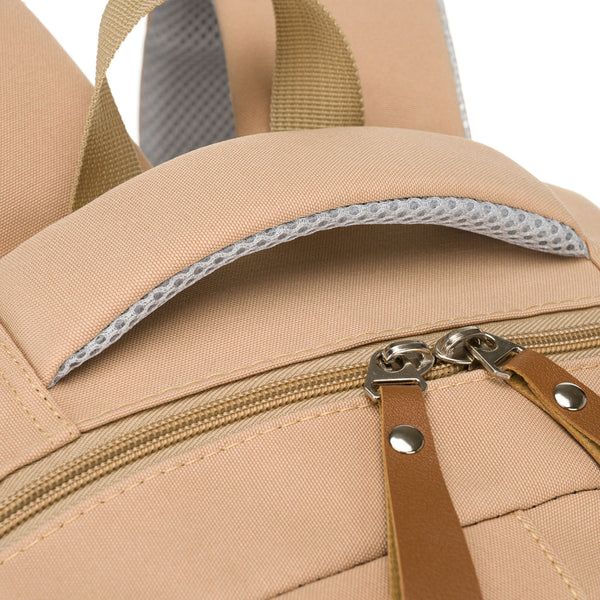 Vidutinė kuprinė unisex Peterson, smėlio