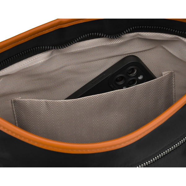 Rankinė moterims Peterson, juoda B300